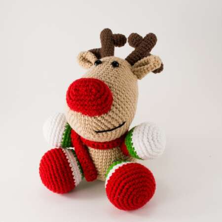 crochet christmas reindeer front view